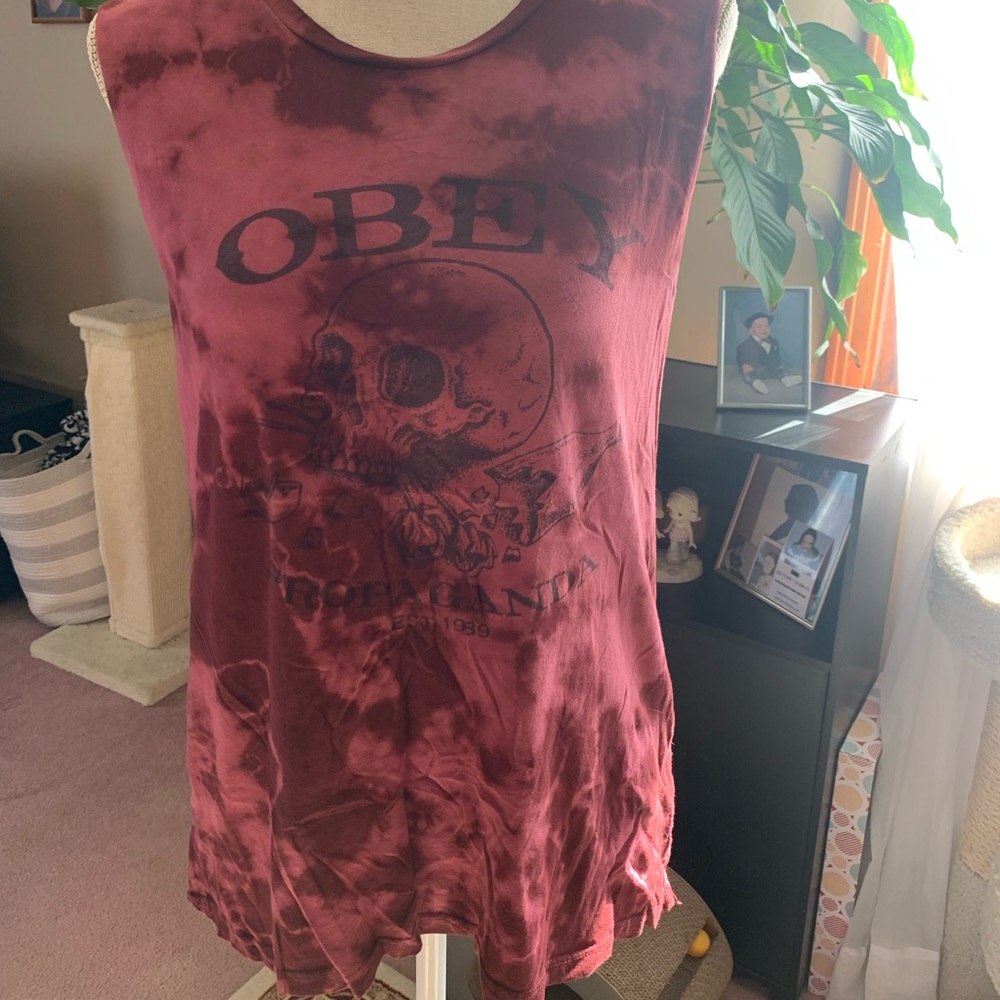 Obey Tank